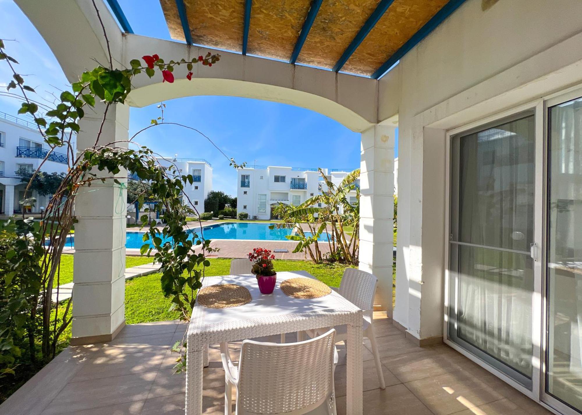 Garden Loft Apt With Pool In Alsancak Kyrenia كيرينيا المظهر الخارجي الصورة